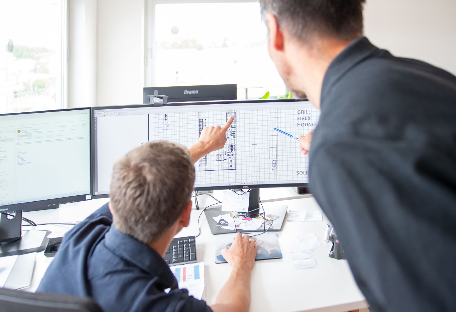 At the start of a project, we coordinate all the details of your trade show appearance with you. From there, we handle all the craftsmanship, logistics, and administrative tasks in the background.