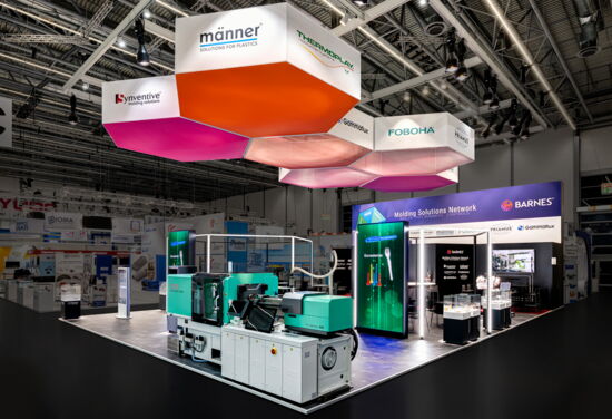 Messestand maenner mueller messebau k2022 2