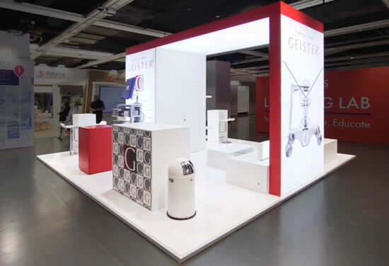 Messestand geister medizintechnik mueller messebau eacts2023 5
